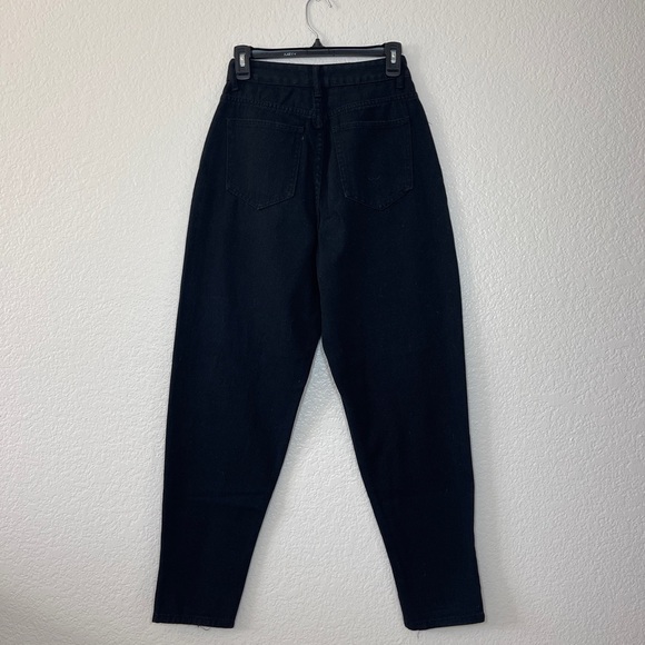 BIN#6 - BOOHOO Women’s size 2 Black Distressed High Rise Dad Jeans - Picture 3 of 3